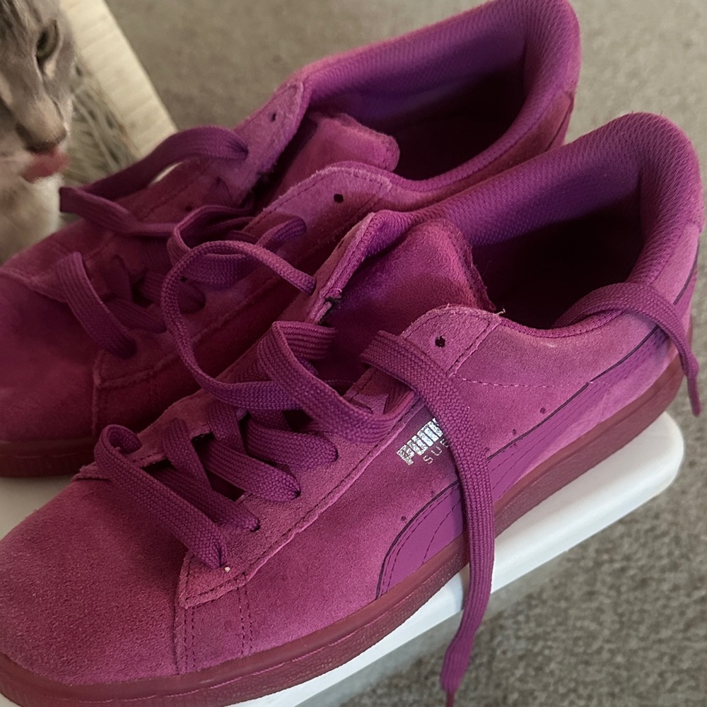 Puma Women's Suede Sneakers - Vibrant Purple